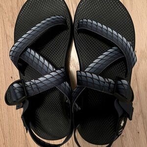 Brand new size 11 men’s  classic Chaco sandals.